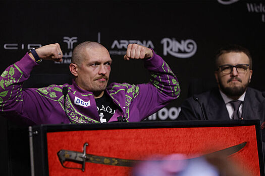 Блогер из США хочет подраться с Усиком по правилам MMA