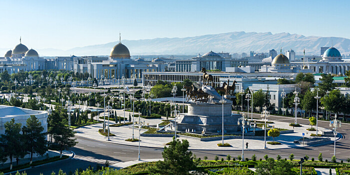 Культуру Туркменистана отразили на выставке в честь 30-летия сотрудничества с ООН