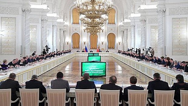 Кремль планирует уволить пять губернаторов