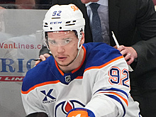 Хоккеист "Эдмонтона" Подколзин набрал 10-е очко в сезоне