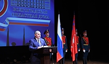 Андрей Бочаров поздравил региональных парламентариев с 30-летием областной думы