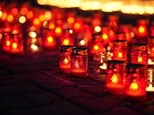 Более 400 человек зажгли свечи в Красноярске в память о погибших на войне