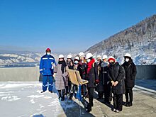 Красноярская ГЭС компании En+ Group провела экскурсию для студентов художественного училища им. В.И. Сурикова