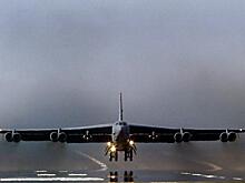 B-52 "ударили" по базе российских подлодок