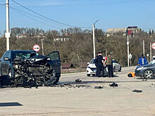 На видео попал «кульбит» мотоциклиста в воздухе после удара легковушки в Крыму