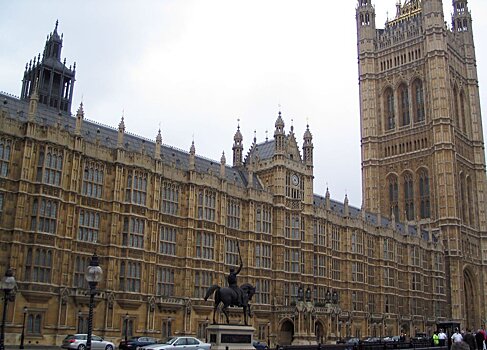 Британцы шокированы, что новые двери в Палате лордов будут стоить 7 миллионов фунтов стерлингов