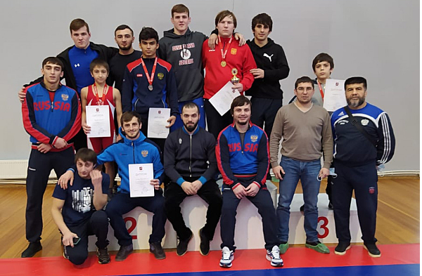 Представители «Спарты» стали победителями и призерами первенства Москвы по спортивной борьбе