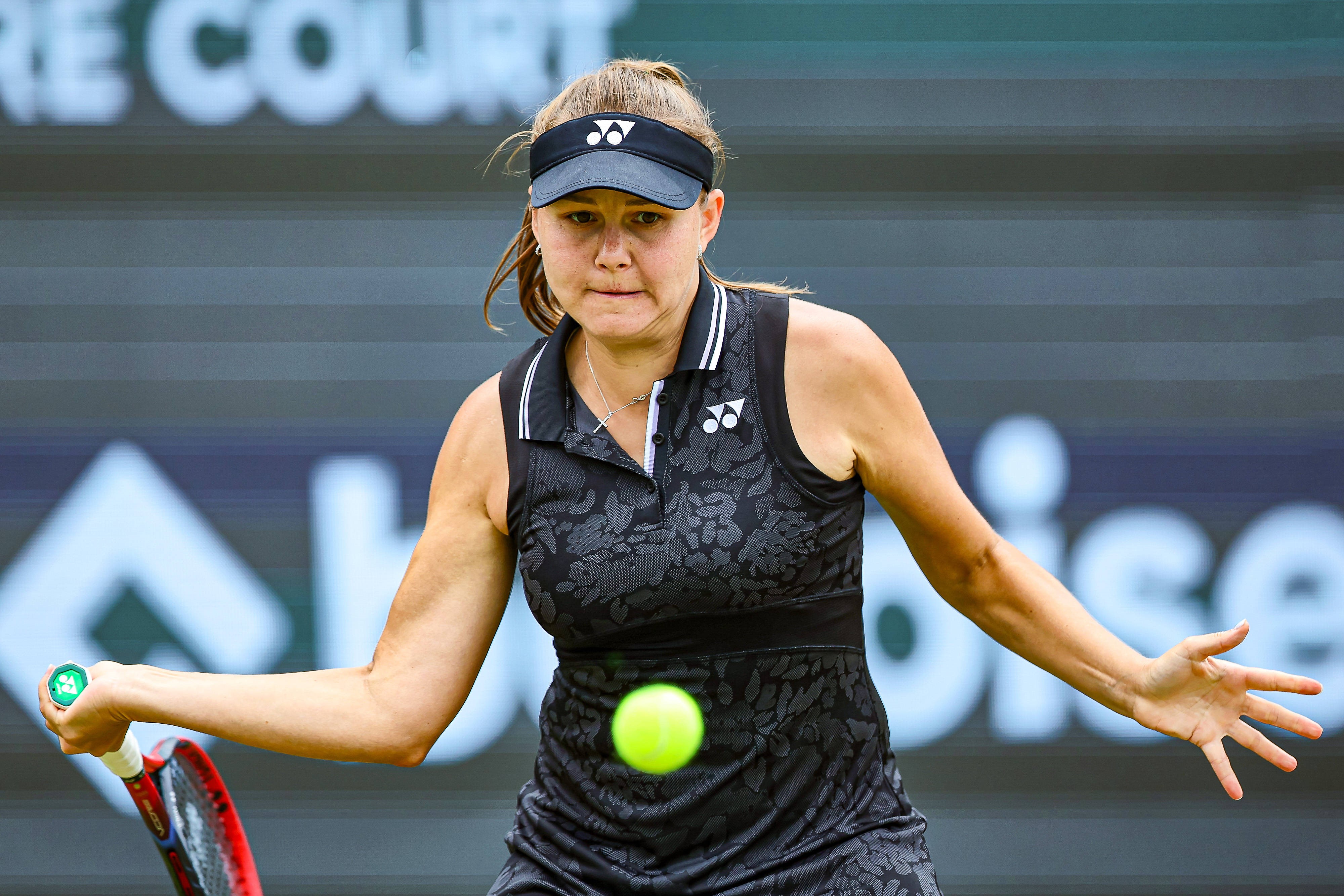 Мать теннисистки Родиной опровергла, что ее дочь не пустили на Prague Open