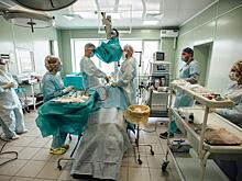 Нейрохирурги избавили рязанку от болей в спине с помощью лазера