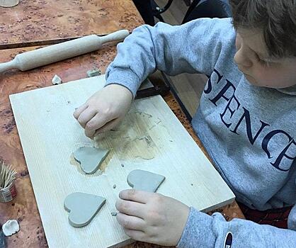 Мастерская керамики Центра "Ростки" продолжает работу дистанционно