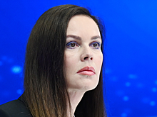 Телеведущая Екатерина Андреева снялась в прозрачных брюках