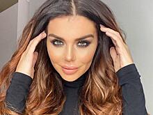 «Весь пляж переполошила»: Седокова в мини-бикини сверкнула «прелестями» на велосипеде