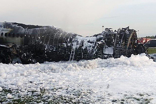 В сгоревшем SSJ-100 погиб 41 человек. Что случилось и как этого можно было избежать