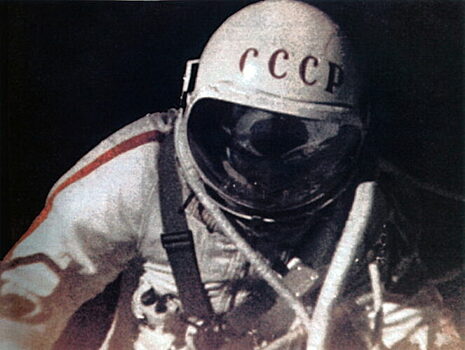 Когда советских космонавтов возвращали на Землю из-за болезни