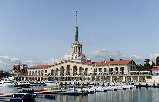 Зарубежные круизные суда отказались от работы с портом Сочи