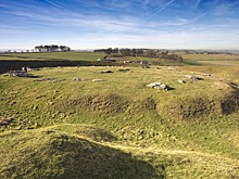 Гранатовые подвески возрастом 1400 лет нашли в Великобритании