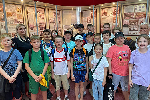 Полицейские провели экскурсию по своему музею для школьников из г.о. Пушкинский