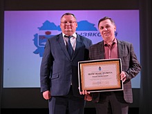 Председатель Думы Астраханской области Игорь Мартынов поздравил жителей Камызякского района с вековым юбилеем