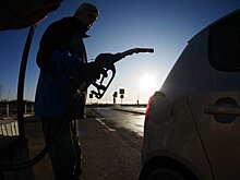 Автотопливо дешевеет на АЗС