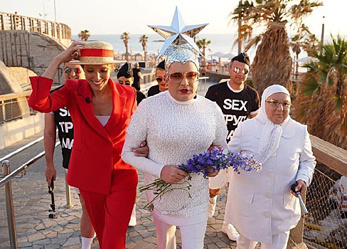 Верка Сердючка в Амстердаме спела «Раша, гудбай!» и устроила антироссийскую провокацию