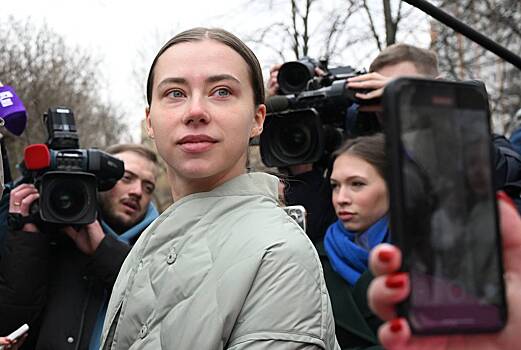 Российский блогер Митрошина потребовала взыскать миллионы с обманувших ее адвокатов