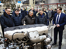 КАМАЗ представил на выставке современную автотехнику