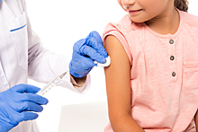 Названы противопоказания для вакцинации детей и подростков от COVID-19