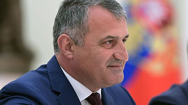 Президент Южной Осетии заявил, что республика должна войти в состав России
