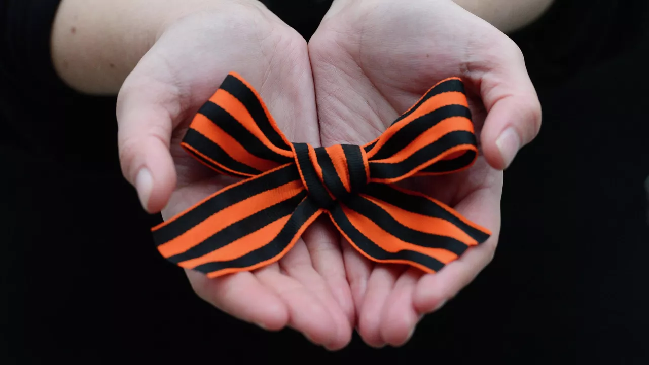 В России стартовала юбилейная акция Георгиевская ленточка