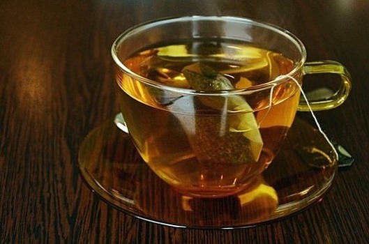 Учёные: чёрный чай помогает контролировать вес лучше зелёного