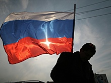 Милонов предложил изменить гимн и флаг России