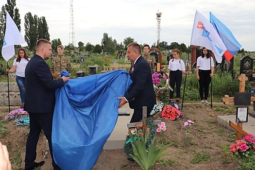 В Перевальске открыли памятник неизвестным советским воинам (ФОТО)