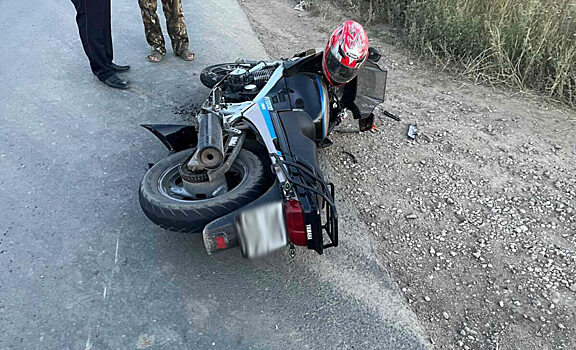 В Ленинском районе Саратова грузовик сбил байкера на «Yamaha»
