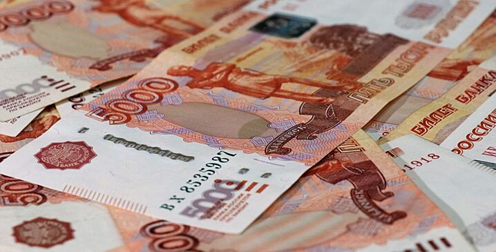 В Таганроге наказали транспортную компанию за «серую» зарплату