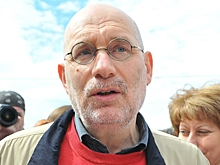 Росфинмониторинг объяснил включение Акунина* в список экстремистов