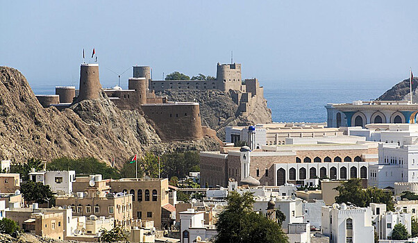 Туристов все активнее зазывают в Оман