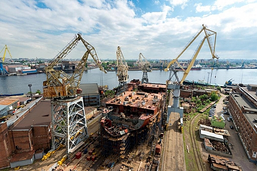 «Балтийский завод» переобует работников за 23 млн рублей