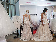 Полно, миленький, сердиться, полно губы надувать