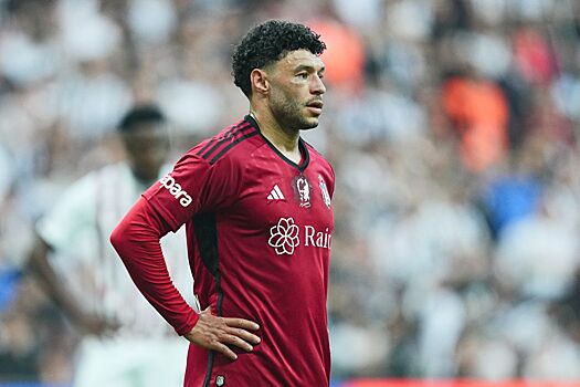 Экс-игрок «Ливерпуля» Окслейд-Чемберлен интересен «Бирмингем Сити» — Sky Sports