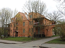 В Пушкине стало одним региональным памятником больше