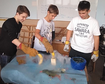 О свойствах низких температур узнали старшеклассники школы № 867 в Московском Политехе
