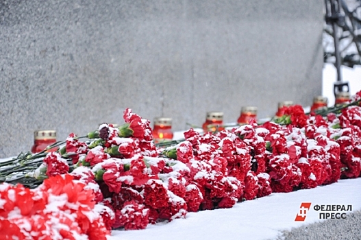 Память о жертвах нападения стрелка на ижевскую школу увековечили мемориалом