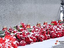 Память о жертвах нападения стрелка на ижевскую школу увековечили мемориалом