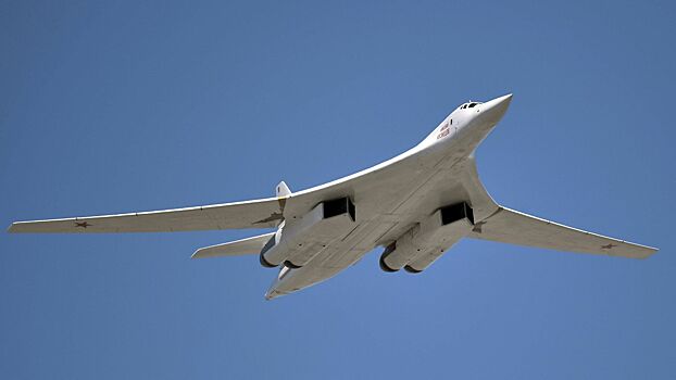 Российские Ту-160 отработали удар по базе НАТО в Исландии