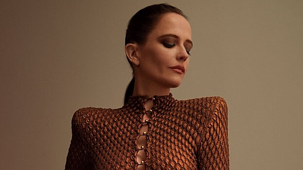 Ева Грин снялась для журнала в откровенном виде