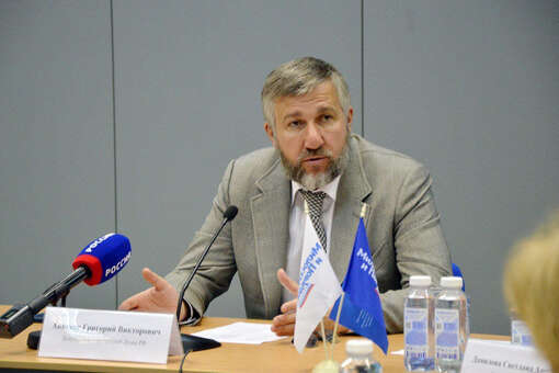 Депутат Аникеев предложил создать «Центр развития семьи»