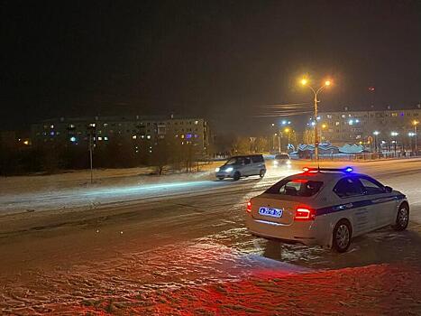 Фольксваген разбился в аварии с грузовиком