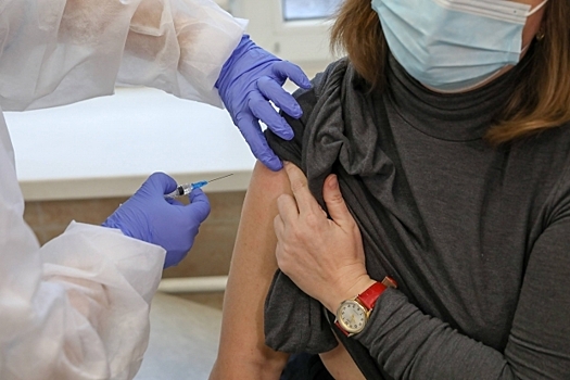 Активную вакцинацию от ковида в Волгоградской области продолжат в марте