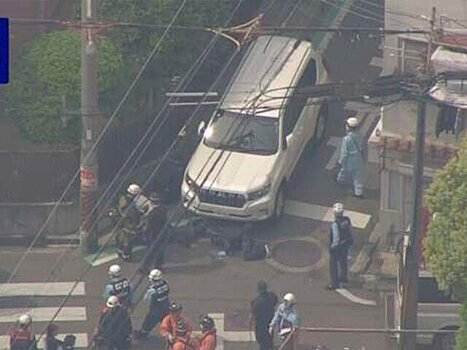 Наехавший на школьников в Японии водитель признался, что сделал это намеренно