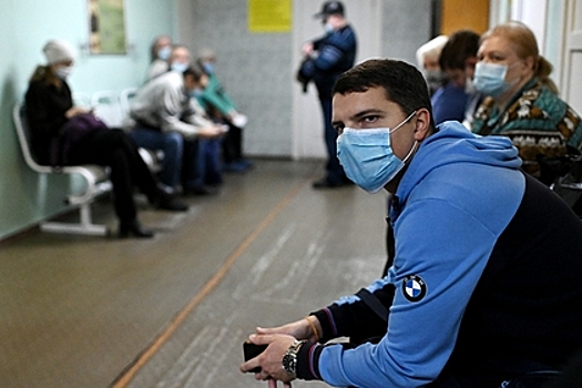 Простуженных россиян предложили отпускать с работы без больничного